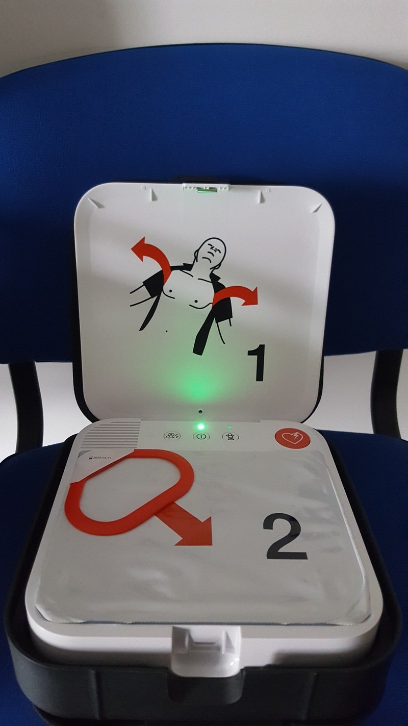 défibrillateur ouvert